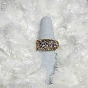 GORGEOUS 10K Yellow Gold Tanzanite Ring